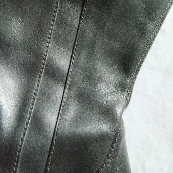 L.L Bean Women's Black Tall Leather Zip Up Heeled Boots - Picture 4 of 12